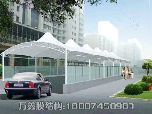 停車場出入口及過道 停車場出入口及過道