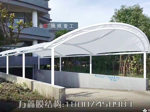 停車(chē)場(chǎng)出入口及過(guò)道
